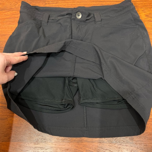 Eddie Bauer Black Adventurer 2.0 Skort Women’s Size 4 - Picture 3 of 11